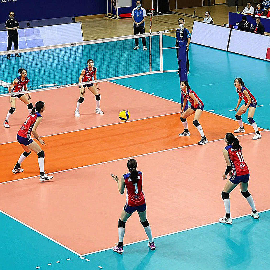 Thổ Nhĩ Kỳ ngược dòng Italy 3-2 tại EuroVolley 2026: đọc trận chung kết bằng nhịp thở của cơ thể
