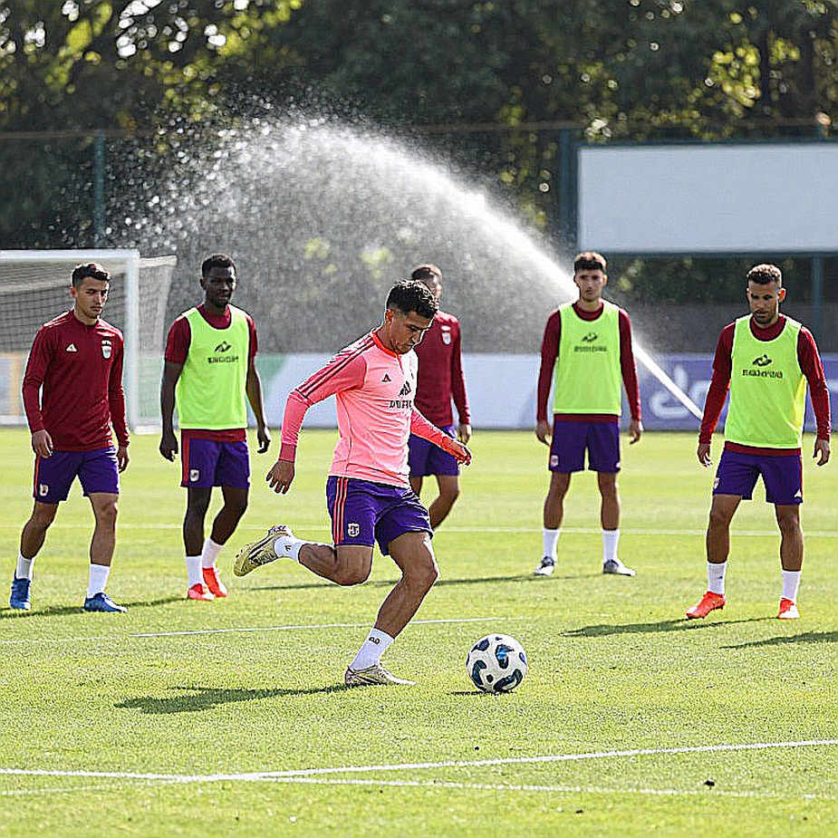 After 131 caps: James Rodríguez closes the chapter on Colombia's enganche era After 131 caps: James Rodríguez closes the chapter on Colombia's enganche era