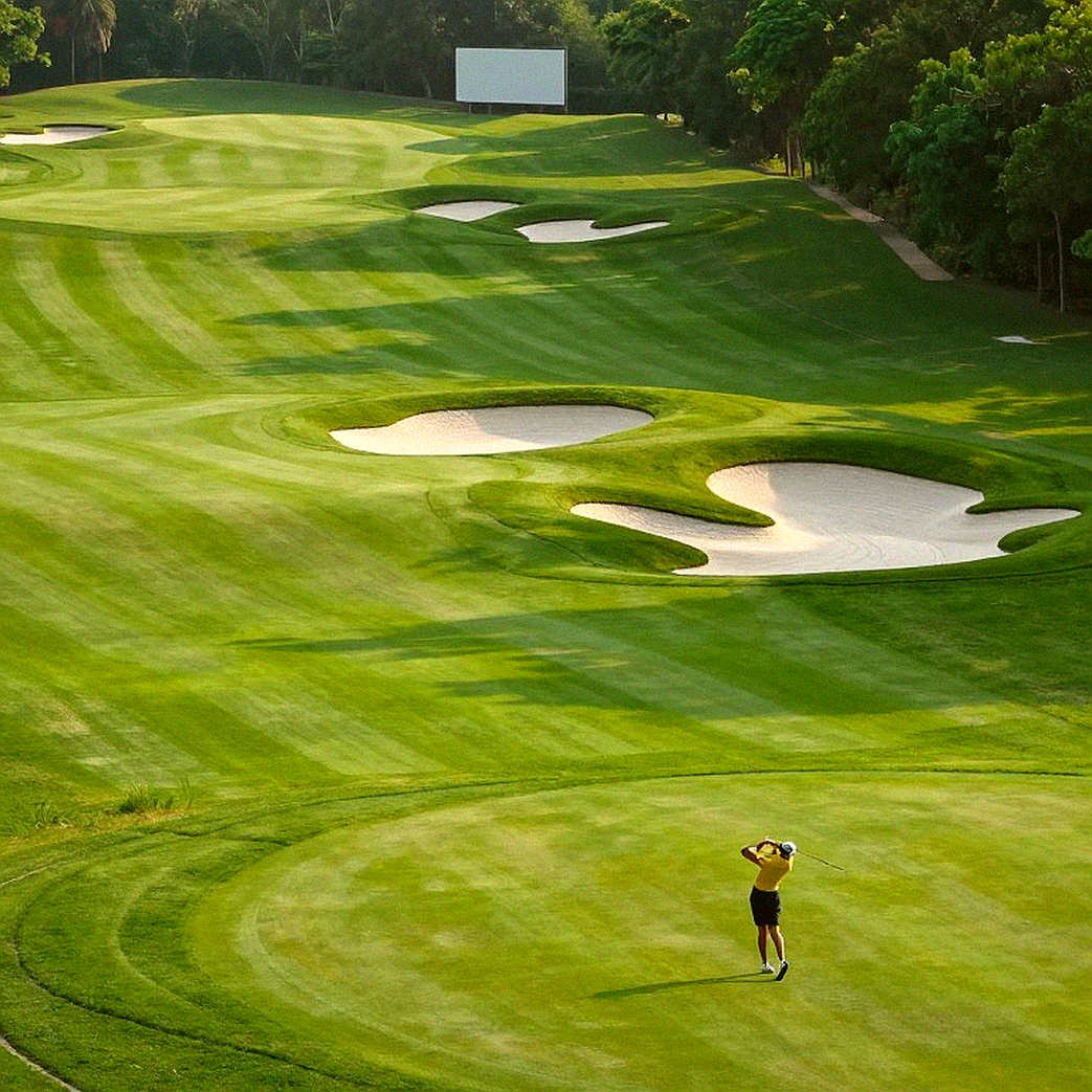 Từ khán đài trống đến ánh đèn sân khấu: Hành trình chiến thuật của một golfer trẻ Việt Nam trên đường chinh phục các giải đấu quốc tế Từ khán đài trống đến ánh đèn sân khấu: Hành trình chiến thuật của một golfer trẻ Việt Nam trên đường chinh phục các giải đấu quốc tế