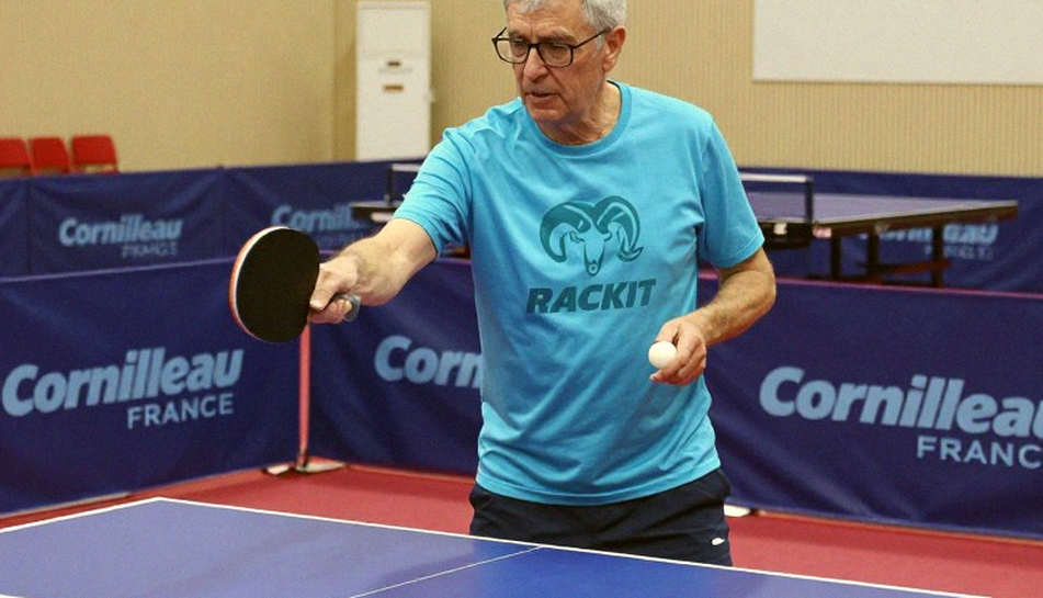 Keighley Table Tennis Centre tuyển huấn luyện viên trả lương đầu tiên: đọc tín hiệu tầng đáy của bóng bàn Anh
