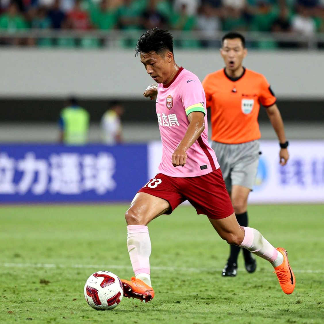 600–1,000 Billion VND a Year: The Vietnamese Football Money Map With No Starting Point