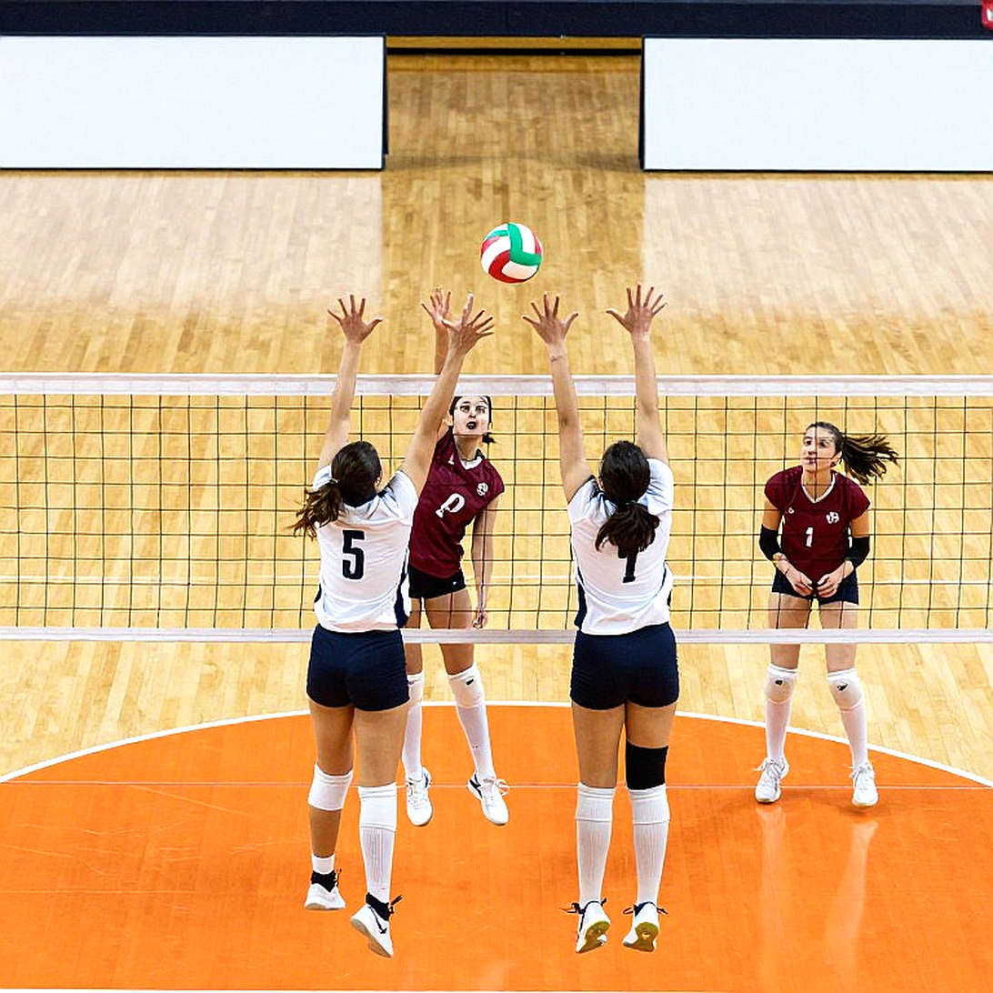 Libero 14 tuổi sau vạch 3 mét: khoảng cách thể chất mà giải quốc gia chưa đưa lên bàn mổ