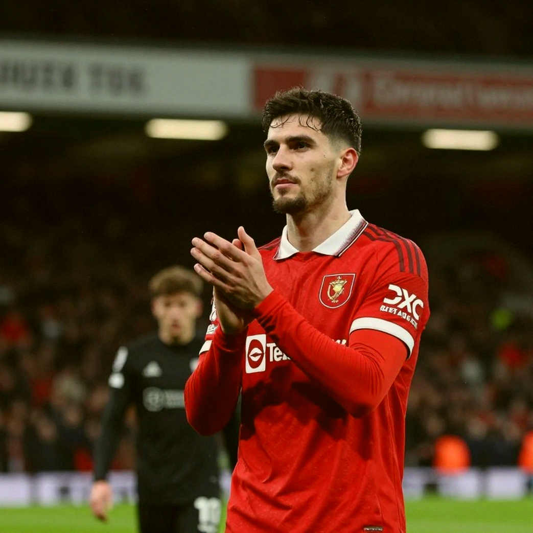 Ba vòng tròn hoàn hảo: Arsenal, Manchester City và nghịch lý của những khởi đầu