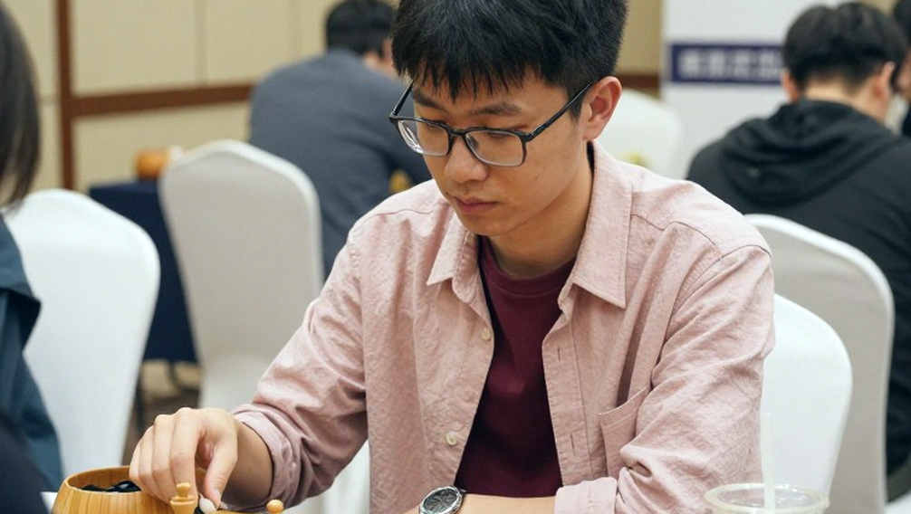 Magnus Carlsen và câu nói làm rung bàn cờ: khi AI san phẳng lợi thế, con người buộc phải học cách thắng nhanh hơn